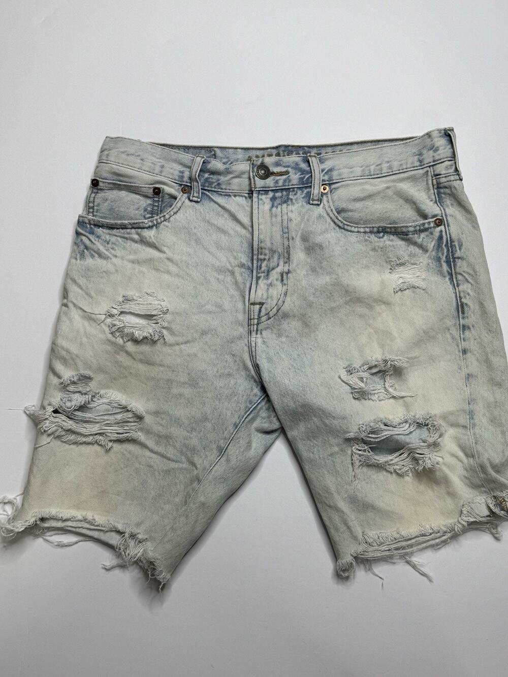 American Eagle Men’s Distressed Acid Wash Denim Shorts 31 Ripped Raw Hem Jorts
